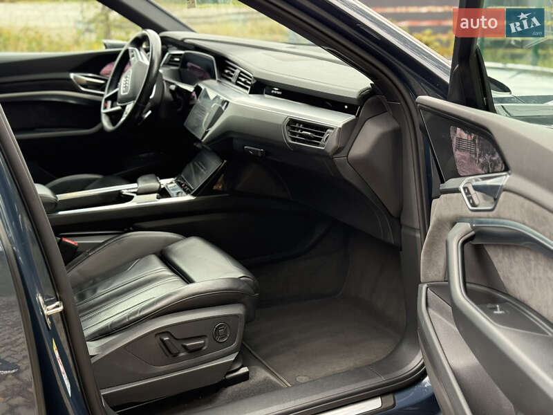 Позашляховик / Кросовер Audi e-tron Sportback 2021 в Львові фото 34 Позашляховик / Кросовер Audi e-tron Sportback 2021 в Львові