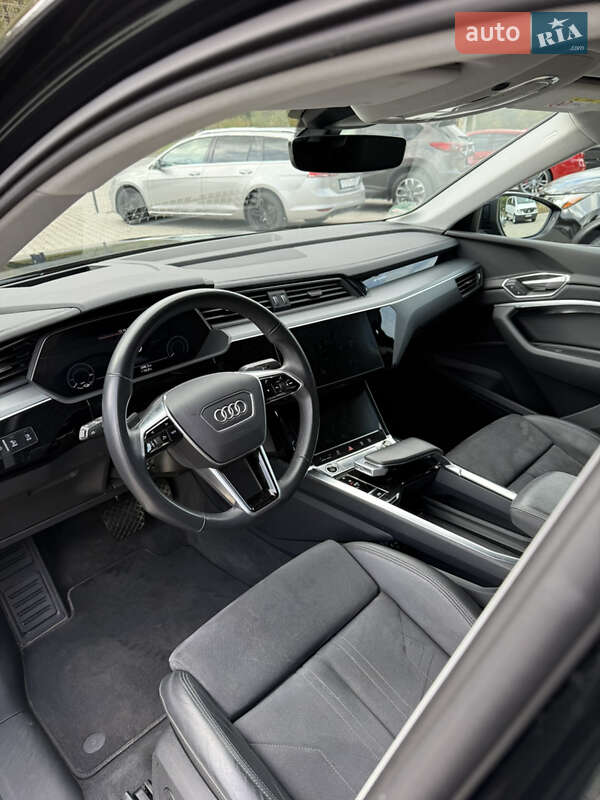 Позашляховик / Кросовер Audi e-tron Sportback 2022 в Чернівцях фото 59 Позашляховик / Кросовер Audi e-tron Sportback 2022 в Чернівцях