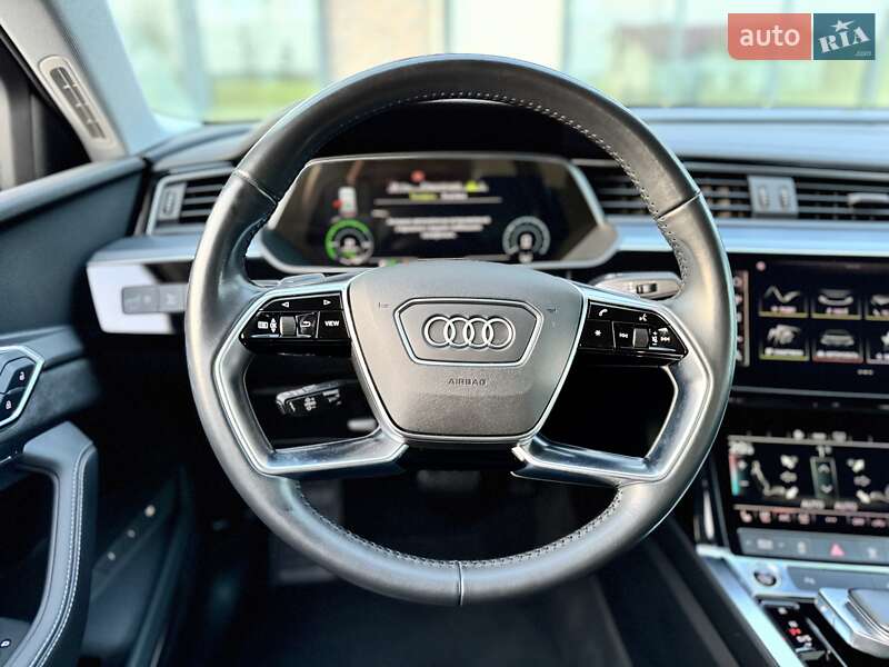 Позашляховик / Кросовер Audi e-tron Sportback 2021 в Тернополі