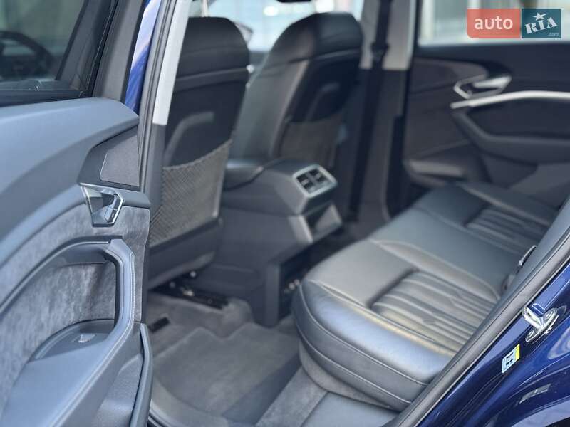 Позашляховик / Кросовер Audi e-tron Sportback 2021 в Тернополі