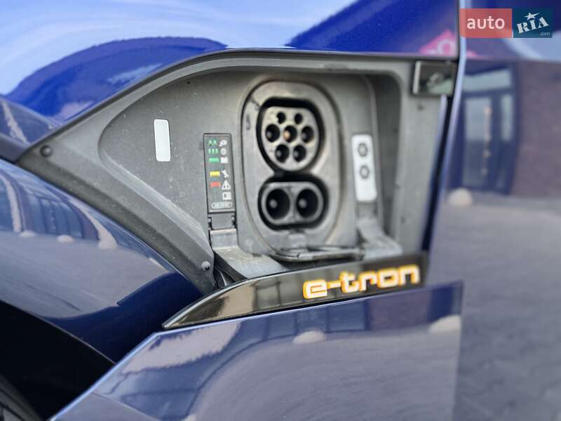 Позашляховик / Кросовер Audi e-tron Sportback 2021 в Тернополі