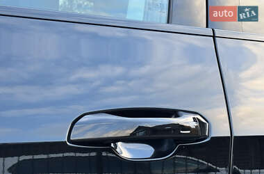 Позашляховик / Кросовер Audi e-tron Sportback 2020 в  фото 36 Позашляховик / Кросовер Audi e-tron Sportback 2020 в