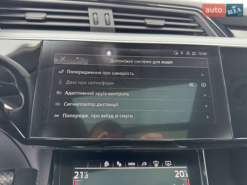 Позашляховик / Кросовер Audi e-tron Sportback 2022 в Хмельницькому