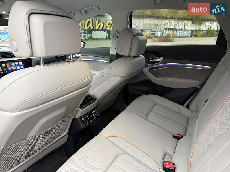 Внедорожник / Кроссовер Audi e-tron Sportback 2020 в Киеве