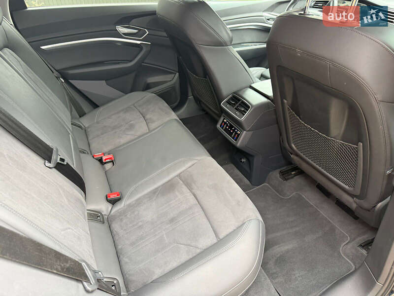 Позашляховик / Кросовер Audi e-tron Sportback 2022 в Чернівцях фото 21 Позашляховик / Кросовер Audi e-tron Sportback 2022 в Чернівцях