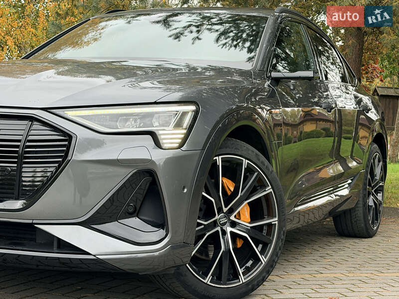 Позашляховик / Кросовер Audi e-tron Sportback 2020 в Дрогобичі