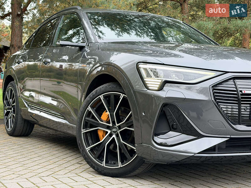 Позашляховик / Кросовер Audi e-tron Sportback 2020 в Дрогобичі