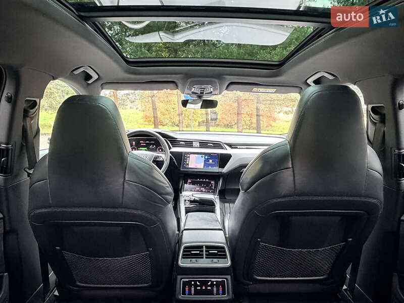 Позашляховик / Кросовер Audi e-tron Sportback 2020 в Дрогобичі