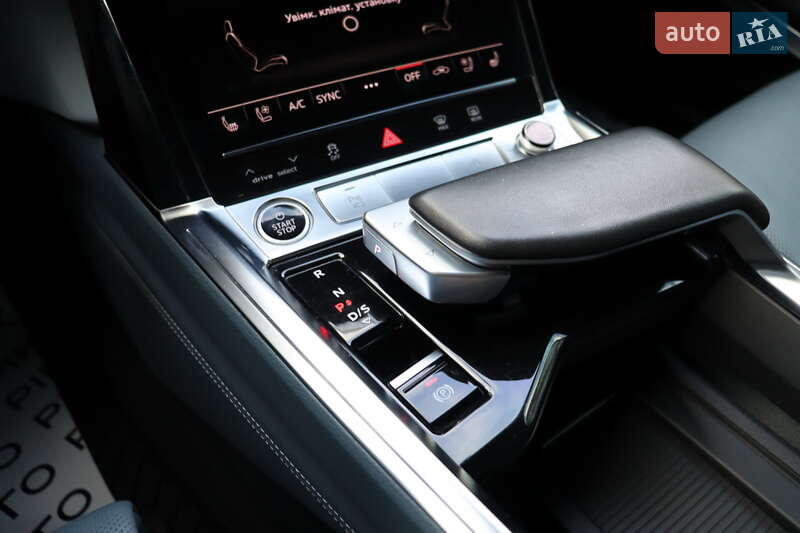 Позашляховик / Кросовер Audi e-tron Sportback 2023 в Львові