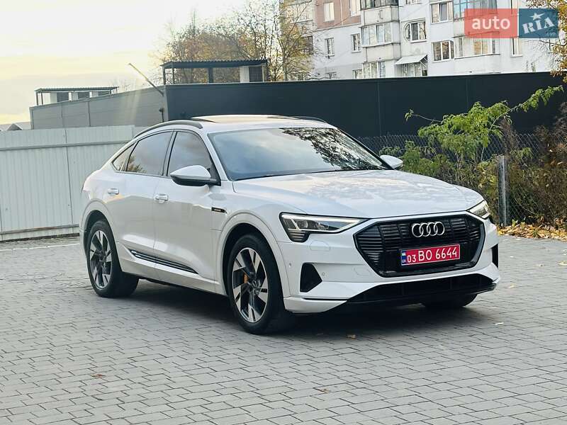 Позашляховик / Кросовер Audi e-tron Sportback 2022 в Тернополі