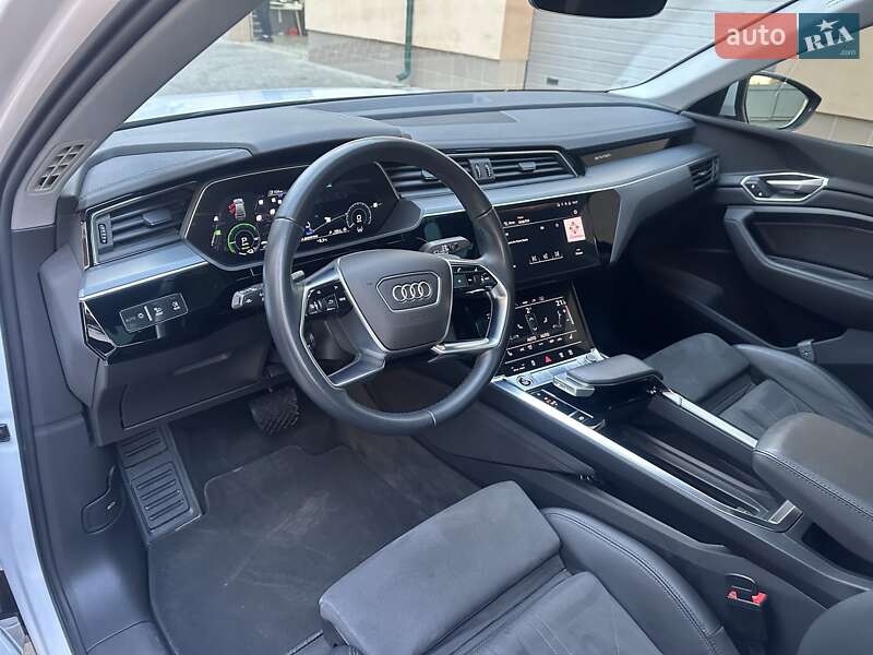 Позашляховик / Кросовер Audi e-tron Sportback 2022 в Тернополі