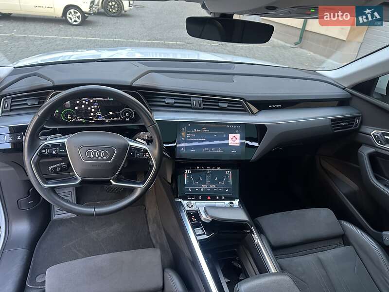 Позашляховик / Кросовер Audi e-tron Sportback 2022 в Тернополі
