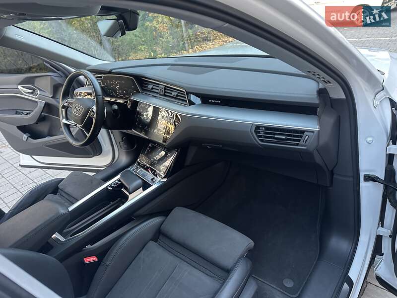Позашляховик / Кросовер Audi e-tron Sportback 2022 в Тернополі