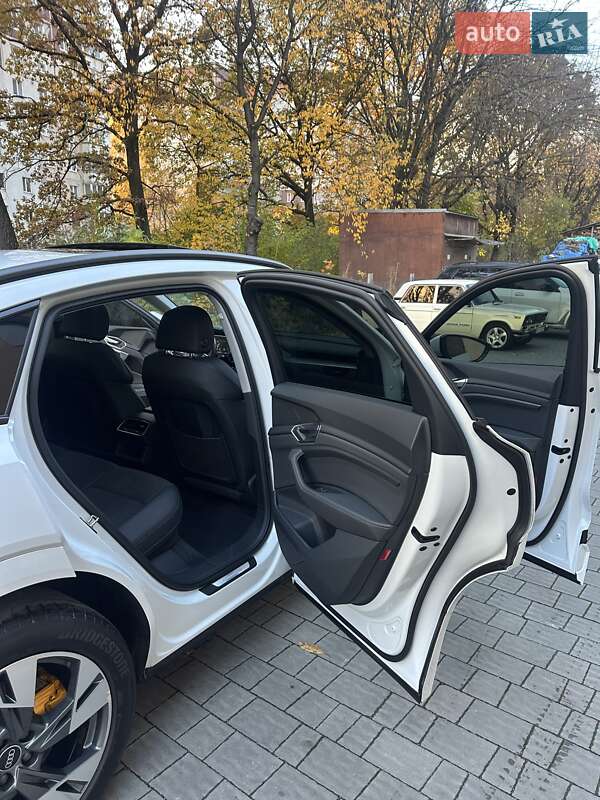 Позашляховик / Кросовер Audi e-tron Sportback 2022 в Тернополі