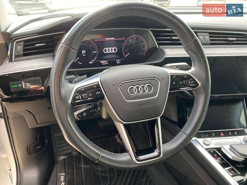 Внедорожник / Кроссовер Audi e-tron Sportback 2022 в Львове