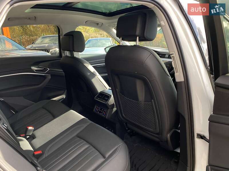 Внедорожник / Кроссовер Audi e-tron Sportback 2022 в Львове