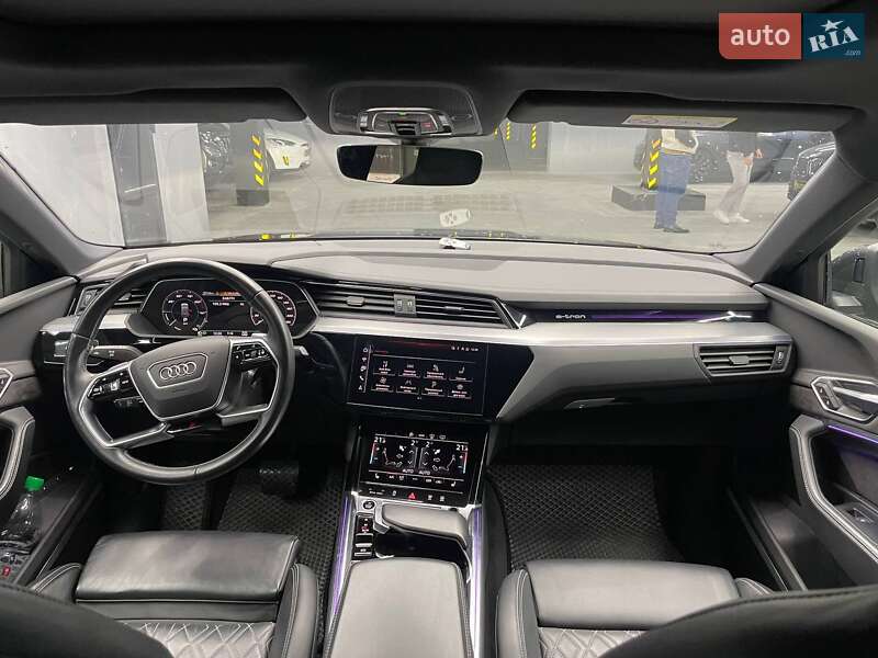 Позашляховик / Кросовер Audi e-tron Sportback 2020 в Чернівцях фото 16 Позашляховик / Кросовер Audi e-tron Sportback 2020 в Чернівцях