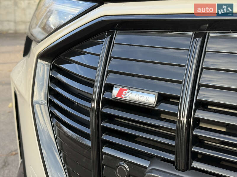 Внедорожник / Кроссовер Audi e-tron Sportback 2021 в Ровно