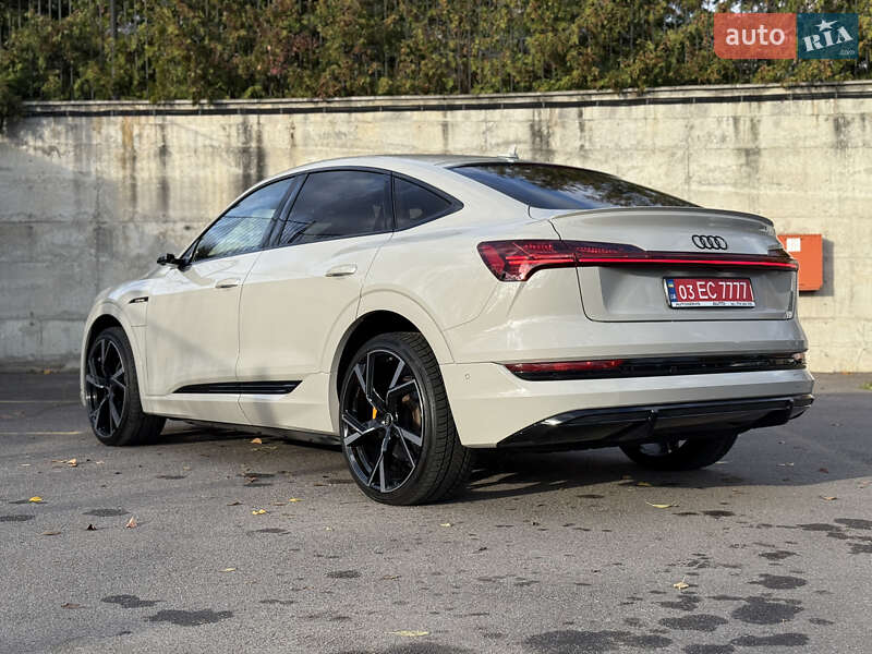 Внедорожник / Кроссовер Audi e-tron Sportback 2021 в Ровно