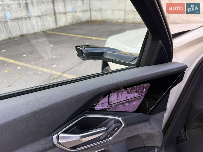 Внедорожник / Кроссовер Audi e-tron Sportback 2021 в Ровно