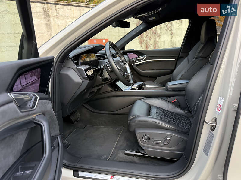 Внедорожник / Кроссовер Audi e-tron Sportback 2021 в Ровно