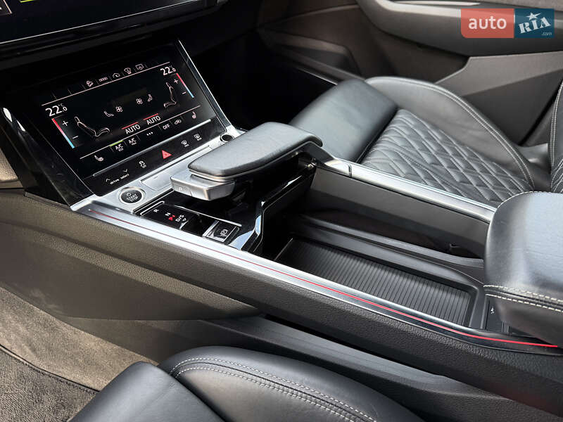 Внедорожник / Кроссовер Audi e-tron Sportback 2021 в Ровно