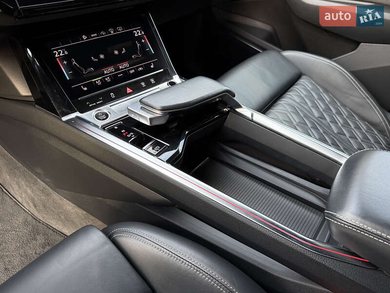 Внедорожник / Кроссовер Audi e-tron Sportback 2021 в Ровно