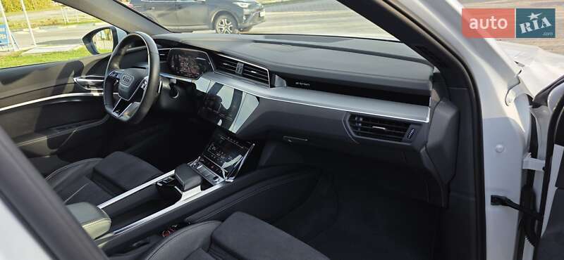 Позашляховик / Кросовер Audi e-tron Sportback 2023 в Тернополі