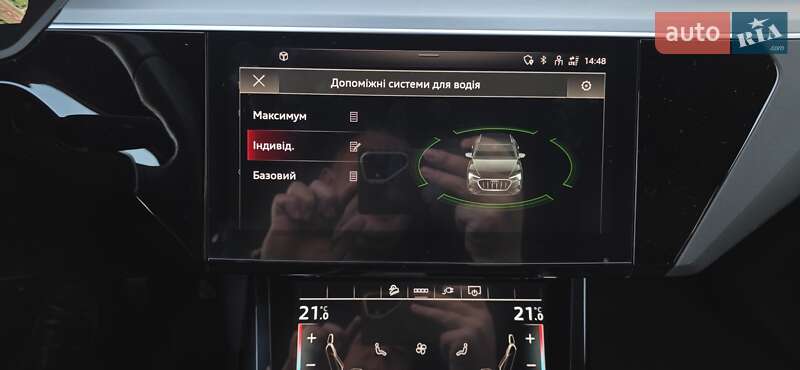 Позашляховик / Кросовер Audi e-tron Sportback 2023 в Тернополі