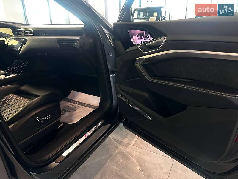 Внедорожник / Кроссовер Audi e-tron Sportback 2020 в Львове