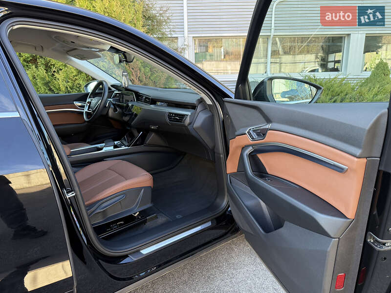 Внедорожник / Кроссовер Audi e-tron Sportback 2022 в Ровно фото 30 Внедорожник / Кроссовер Audi e-tron Sportback 2022 в Ровно