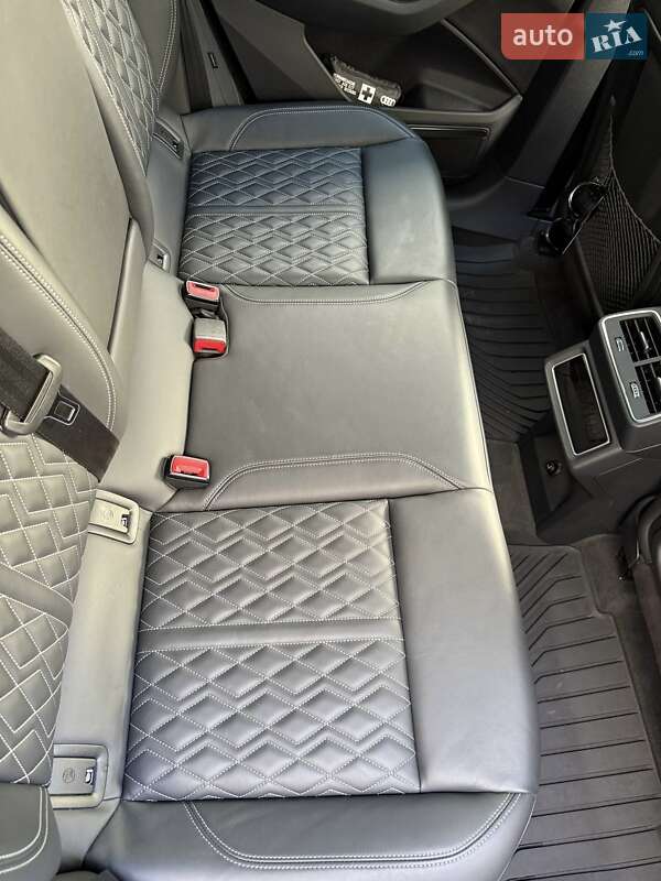 Позашляховик / Кросовер Audi e-tron Sportback 2021 в Києві