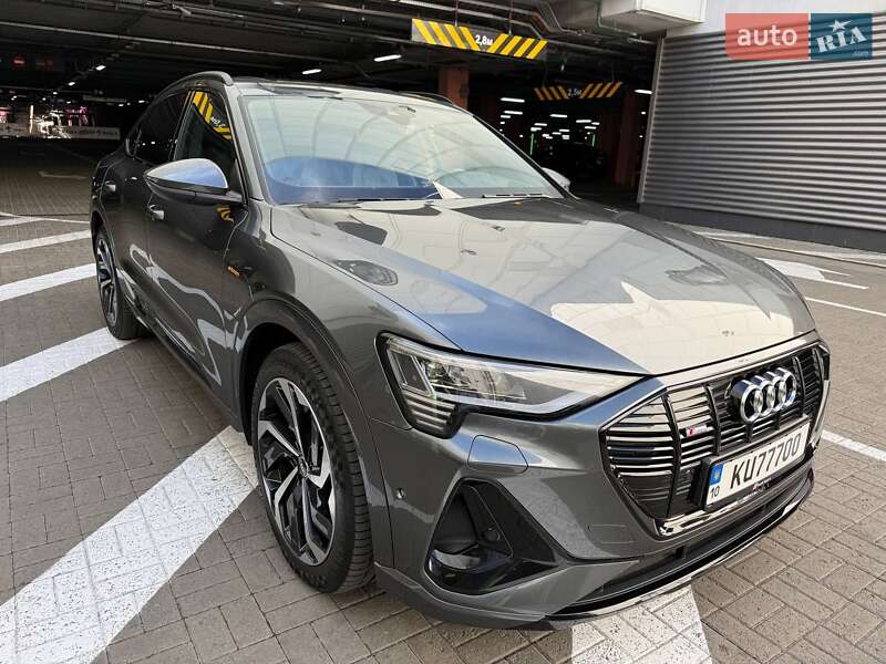 Позашляховик / Кросовер Audi e-tron Sportback 2021 в Києві