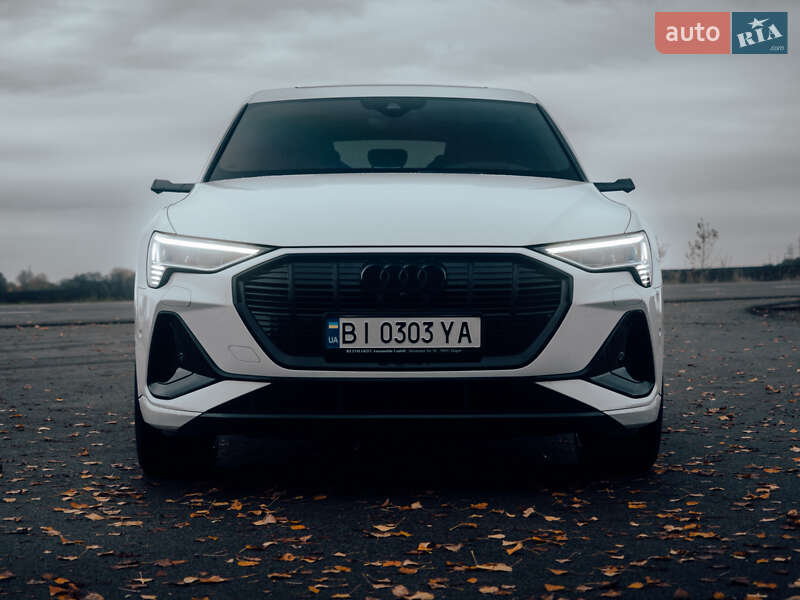 Позашляховик / Кросовер Audi e-tron Sportback 2020 в Кременчуці