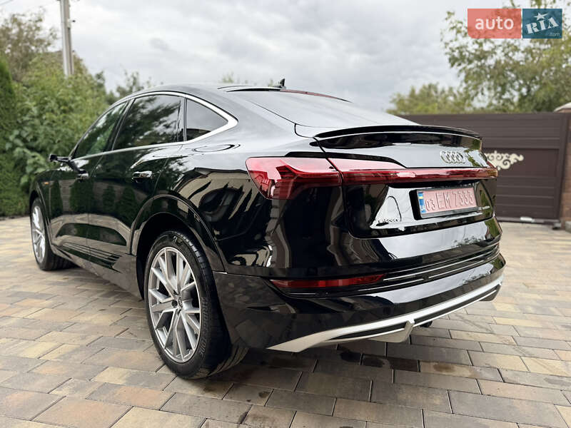 Позашляховик / Кросовер Audi e-tron Sportback 2023 в Чернівцях