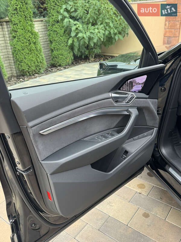 Позашляховик / Кросовер Audi e-tron Sportback 2023 в Чернівцях