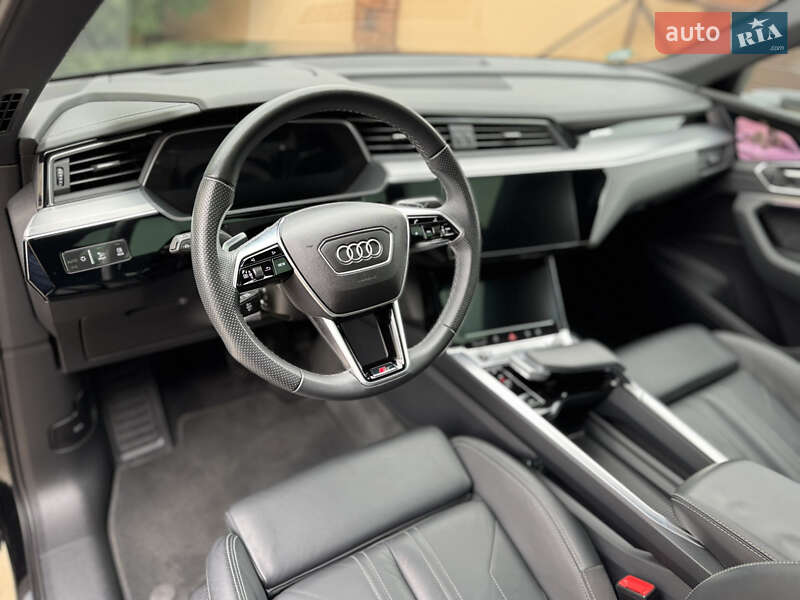 Позашляховик / Кросовер Audi e-tron Sportback 2023 в Чернівцях