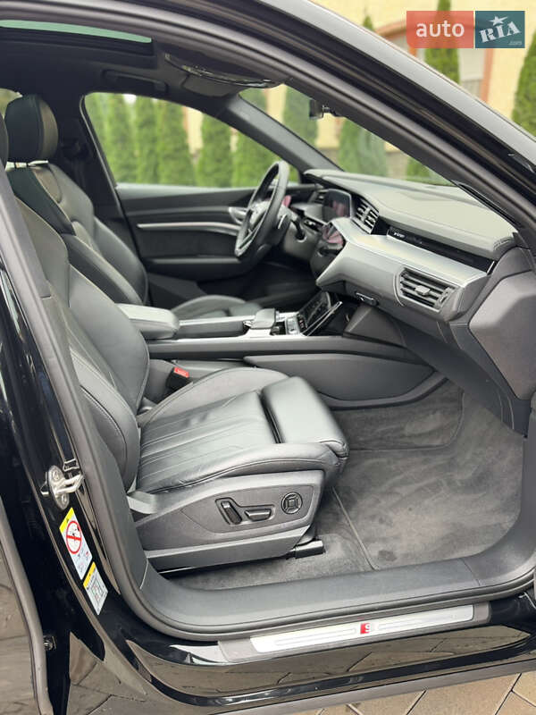 Позашляховик / Кросовер Audi e-tron Sportback 2023 в Чернівцях
