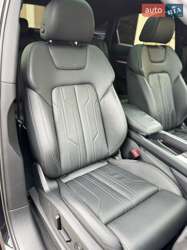 Позашляховик / Кросовер Audi e-tron Sportback 2023 в Чернівцях