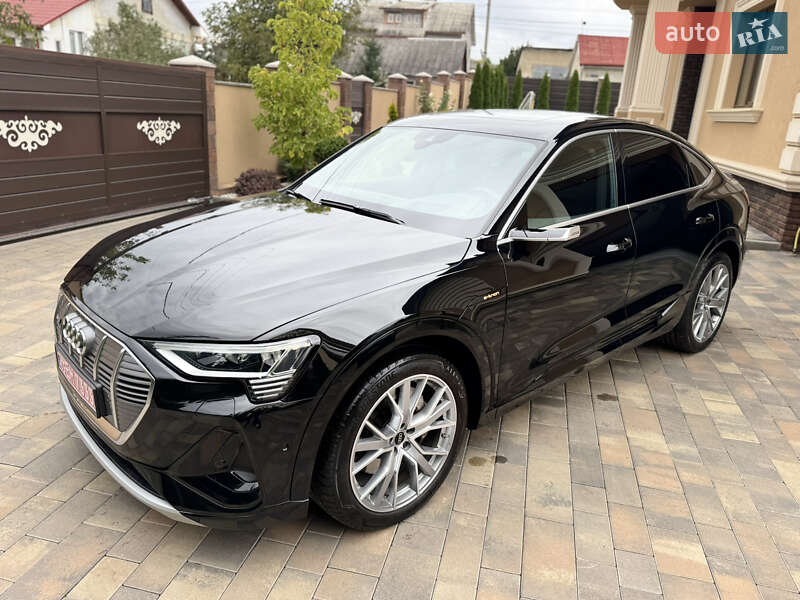 Позашляховик / Кросовер Audi e-tron Sportback 2023 в Чернівцях
