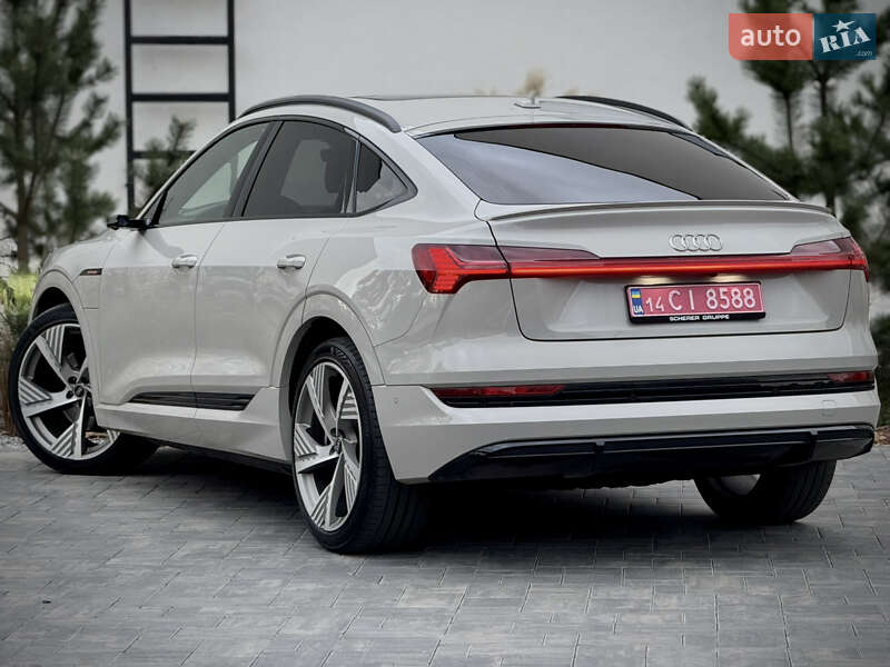 Позашляховик / Кросовер Audi e-tron Sportback 2021 в Луцьку