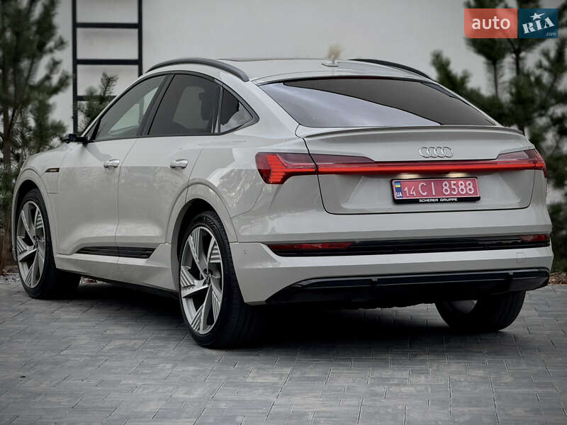 Позашляховик / Кросовер Audi e-tron Sportback 2021 в Луцьку