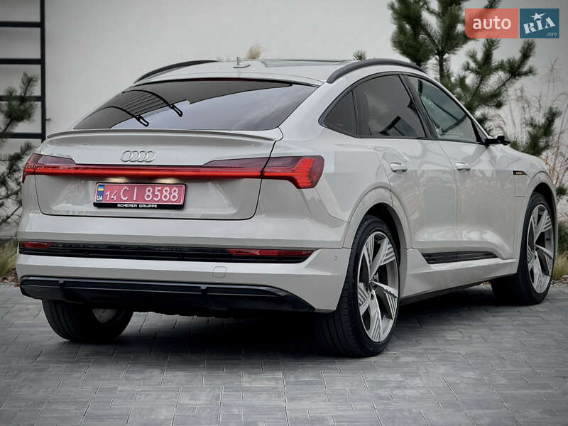 Позашляховик / Кросовер Audi e-tron Sportback 2021 в Луцьку