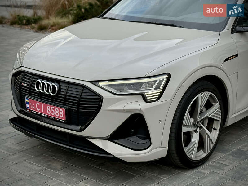 Позашляховик / Кросовер Audi e-tron Sportback 2021 в Луцьку