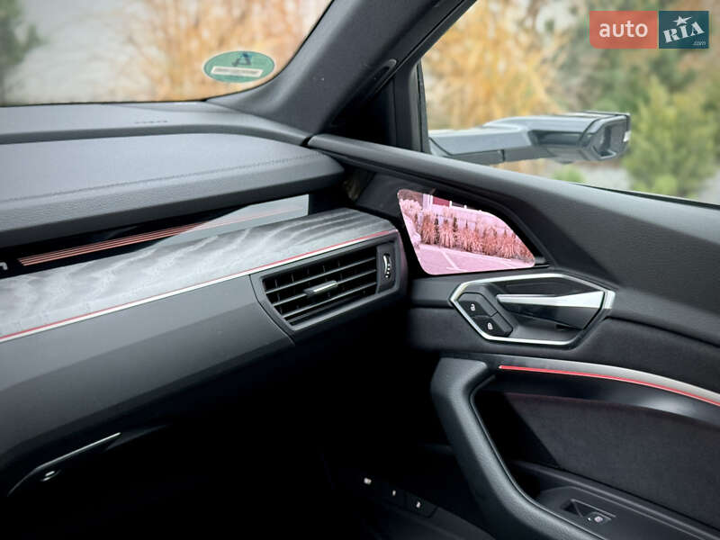 Позашляховик / Кросовер Audi e-tron Sportback 2021 в Луцьку