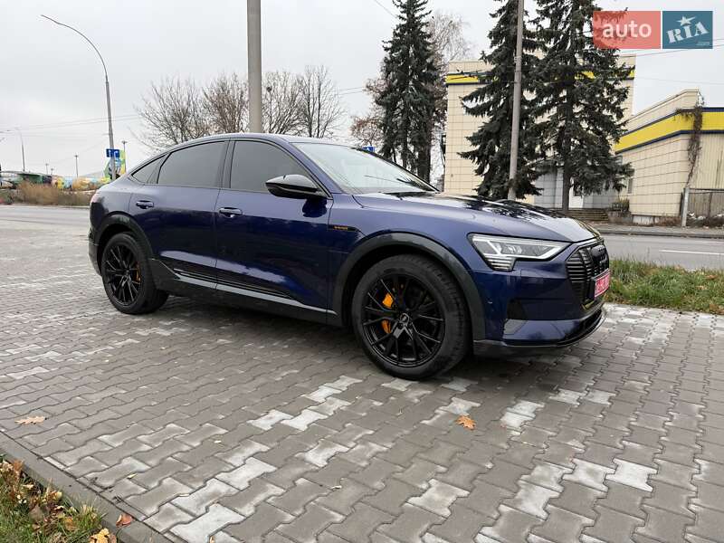 Позашляховик / Кросовер Audi e-tron Sportback 2022 в Києві фото 13 Позашляховик / Кросовер Audi e-tron Sportback 2022 в Києві