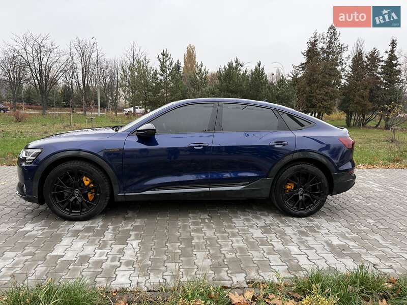 Позашляховик / Кросовер Audi e-tron Sportback 2022 в Києві фото 4 Позашляховик / Кросовер Audi e-tron Sportback 2022 в Києві