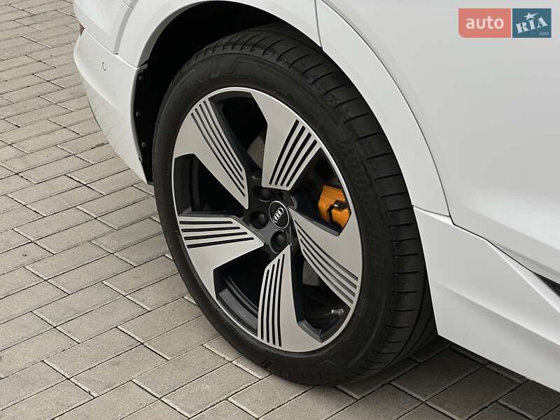 Внедорожник / Кроссовер Audi e-tron Sportback 2020 в Мукачево
