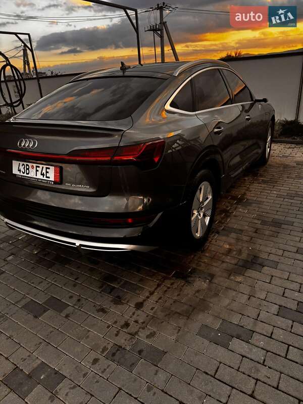 Позашляховик / Кросовер Audi e-tron Sportback 2020 в Тячеві фото 12 Позашляховик / Кросовер Audi e-tron Sportback 2020 в Тячеві