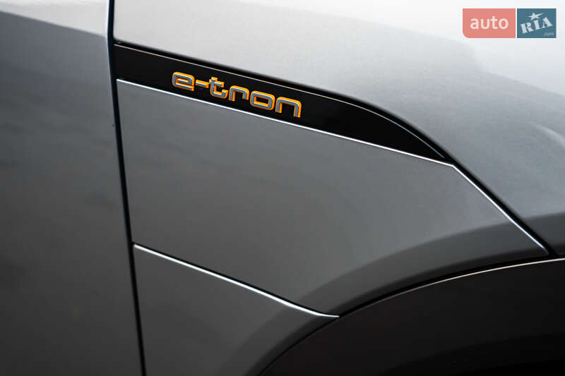 Позашляховик / Кросовер Audi e-tron Sportback 2020 в Луцьку